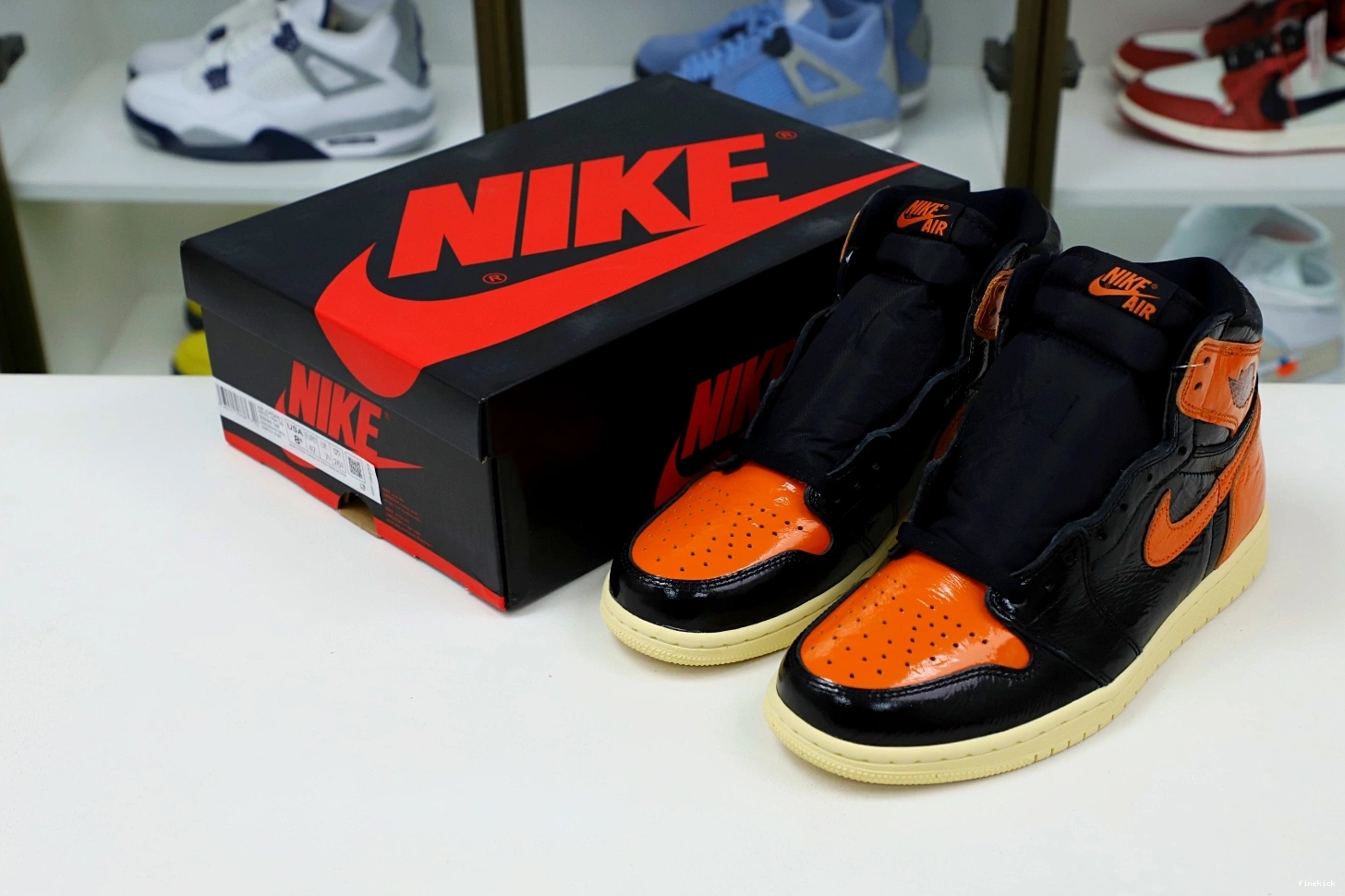 OG HIGH 1 'SHATTERED JORDAN AIR RETRO 3.0' BACKBOARD 0210